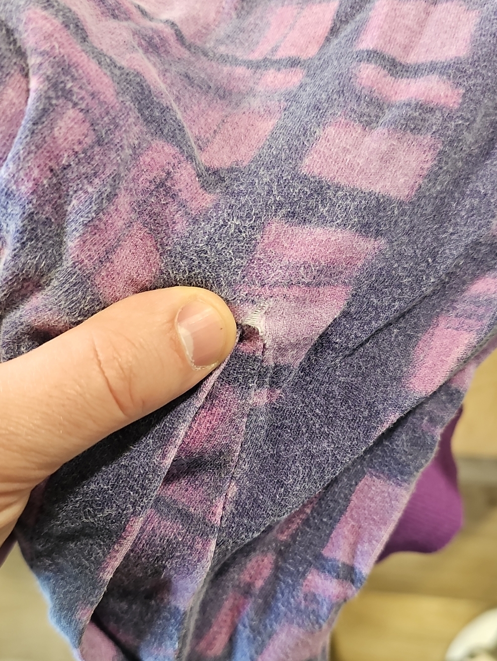 Bench Large Purple & Pink Plaid Zip Hoodie Jacket - Picture 7 of 7